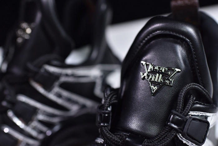 louiv archlight sneaker