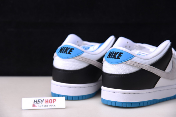 nike sb dunk low “laser blue” bq6817-101