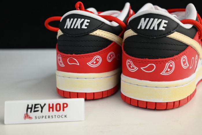 nike sb dunk low “university red” re0331