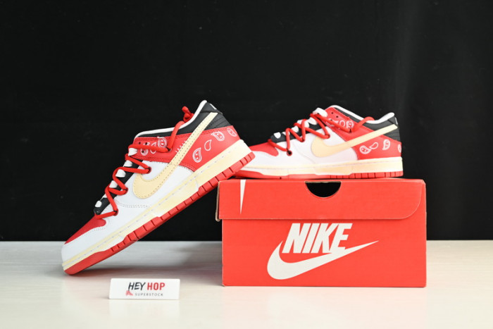 nike sb dunk low “university red” re0331