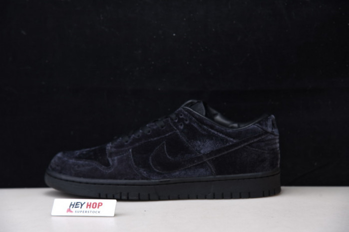 dover street market x nike dunk low triple black dh2686-002