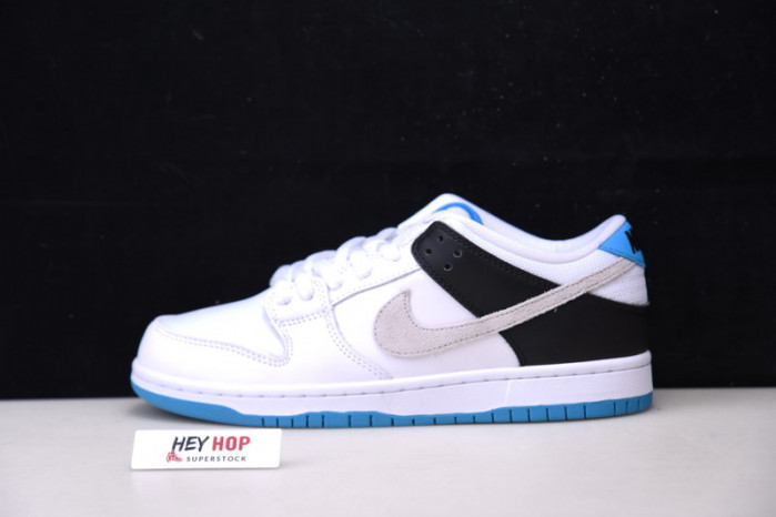 nike sb dunk low “laser blue” bq6817-101