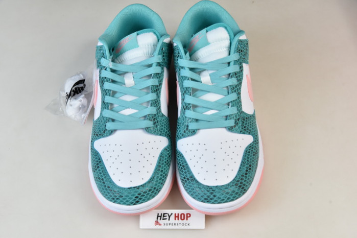 nike dunk low teal snakeskin dr8577-300