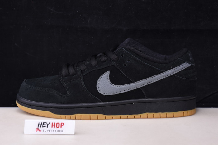 nike sb dunk low “fog” bq6817-010
