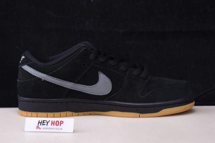 nike sb dunk low “fog” bq6817-010