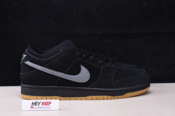 nike sb dunk low “fog” bq6817-010