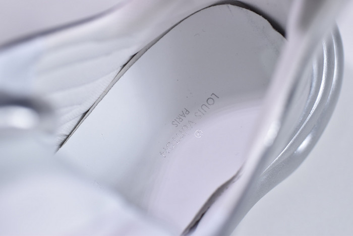 louiv archlight sneaker